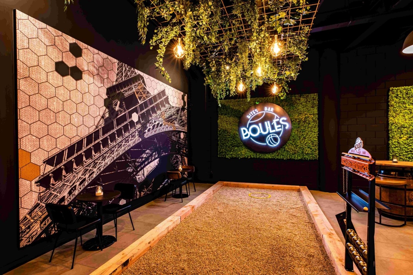 BEDRIJFSUITJE BOULES BITES BAR